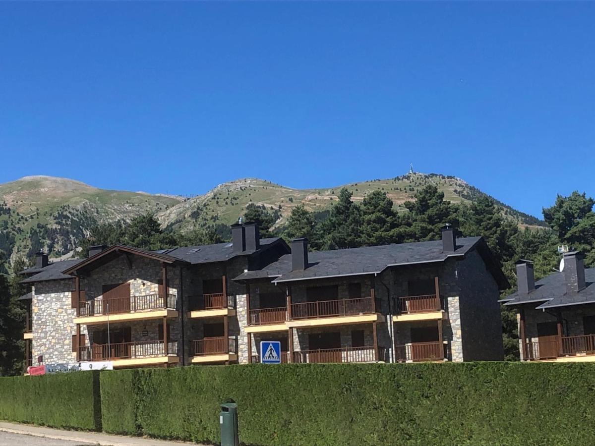 Panoramic Residencia Pista Llarga Apartment Alp Exterior photo